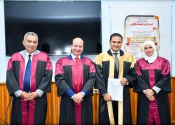 وكيل صحة الدقهلية يشارك في مناقشة رسالة ماجستير بكلية طب المنصورة