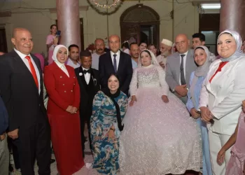 محافظ أسيوط يشهد عقد قران إحدى فتيات دار الصفا ويؤكد: الدولة تولي اهتمامًا بالغًا برعاية الفئات الأولى بالرعاية 8 - جريدة الجمهورية محافظ أسيوط يشهد عقد قران إحدى فتيات دار الصفا ويؤكد: الدولة تولي اهتمامًا بالغًا برعاية الفئات الأولى بالرعاية