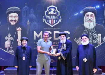 البابا تواضروس يلتقي أعضاء أكاديمية الكرة التابعة لمركز المنتزه القبطي للتطوير