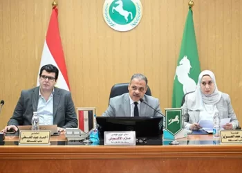 محافظ الشرقية يوجه بتوفير فرص عمل وإعانات مالية وعلاج مجاني للأسر الأولى بالرعاية 9 - جريدة الجمهورية محافظ الشرقية يوجه بتوفير فرص عمل وإعانات مالية وعلاج مجاني للأسر الأولى بالرعاية