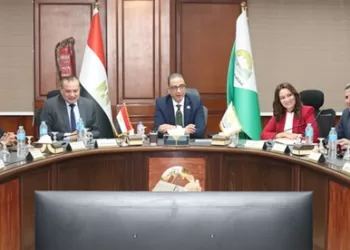مخطط عمراني متكامل.. الجيزة و«التنمية الحضرية» يبحثان تطوير «عزيز عزت» والكيت كات