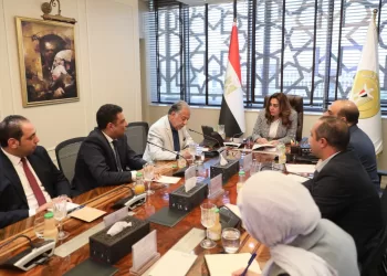 محافظ الجيزة يهنئ مساعد وزير الداخلية لقطاع أمن الجيزة بتوليه مهام منصبه الجديد