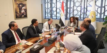 محافظ الجيزة يهنئ مساعد وزير الداخلية لقطاع أمن الجيزة بتوليه مهام منصبه الجديد