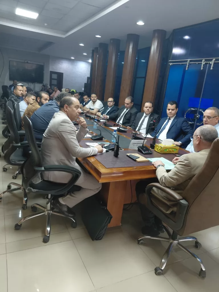 اجتماع موسع لمناقشة آليات عمل لجنة المرور الميداني على المنشآت الصناعية «المرخصة وغير المرخصة» بالدقهلية 2 - جريدة الجمهورية WhatsApp Image 2026 08 08 at 3.55.17 PM 2 - جريدة الجمهورية