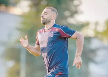 قدم عرضًا خياليًا لـ «توفيق» بيراميدز يتحدى «الأحمر»