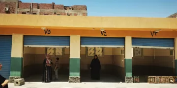 وداعًا لافتراش الشوارع.. بدء العمل بالسوق الحضاري الجديد في الصف