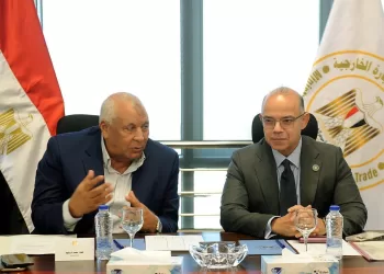 وزير الاستثمار يلتقي محافظ مطروح لبحث الاستفادة من أنظمة الاستثمار المختلفة لدعم جهود التنمية بالمحافظة 2 - جريدة الجمهورية وزير الاستثمار يلتقي محافظ مطروح لبحث الاستفادة من أنظمة الاستثمار المختلفة لدعم جهود التنمية بالمحافظة