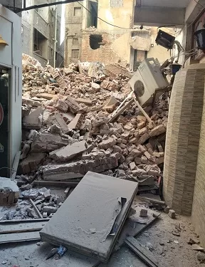 انهيار عقار مهجور في «المندرة» بالإسكندرية.. دون إصابات وسرعة في رفع الأنقاض