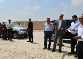 لتلبية احتياجات المستثمرين.. محافظ الجيزة يوجه بالانتهاء من تطوير المنطقة الصناعية بأبو رواش