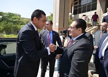 وزير الشباب والرياضة ورئيس جامعة القاهرة يشهدان فعاليات معسكر «قادة المستقبل»