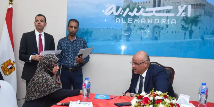 في اللقاء الجماهيري لمحافظ الإسكندرية مع الأهالي: توفير 10 فرص عمل من بينها 5 لذوي الهمم