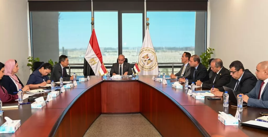 وزير الاستثمار والتجارة الخارجية يبحث مع سفير سنغافورة تعزيز التعاون الاستثماري والتجاري 2 - جريدة الجمهورية WhatsApp Image 2026 08 28 at 4.19.24 PM - جريدة الجمهورية