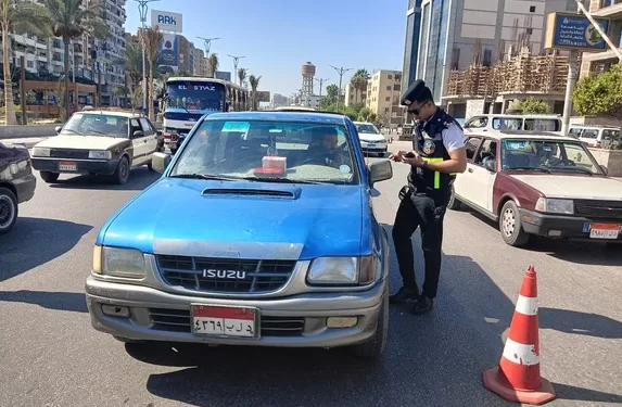 حملة للكشف عن تعاطي المواد المخدرة والمخالفات المرورية بالمنصورة