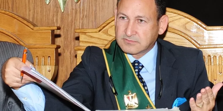 المستشار عبدالوهاب خفاجي يناقش رسالة دكتوراه ترصد مستقبل التعويض عن أضرار التعاملات عبر الإنترنت