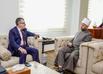 وزيرا الأوقاف والتخطيط يبحثان تعزيز التعاون لدعم التنمية وإعادة هيكلة بنك الاستثمار القومي