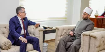 وزيرا الأوقاف والتخطيط يبحثان تعزيز التعاون لدعم التنمية وإعادة هيكلة بنك الاستثمار القومي