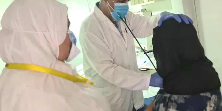 علاج 854 مواطنًا بقرية عبد السلام عارف بمركز بدر بمشاركة 6 عيادات طبية متنقلة