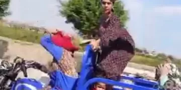 مطاردة مثيرة في شوارع أبو حماد.. مزارع والأهالي يضبطون 3 فتيات سرقن محصول الأرز