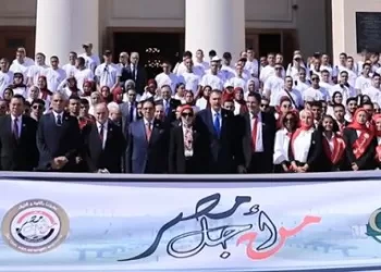 جامعة القاهرة الأهلية تُدشّن أسرة «طلاب من أجل مصر» لبناء الشخصية الوطنية والقيادية للشباب
