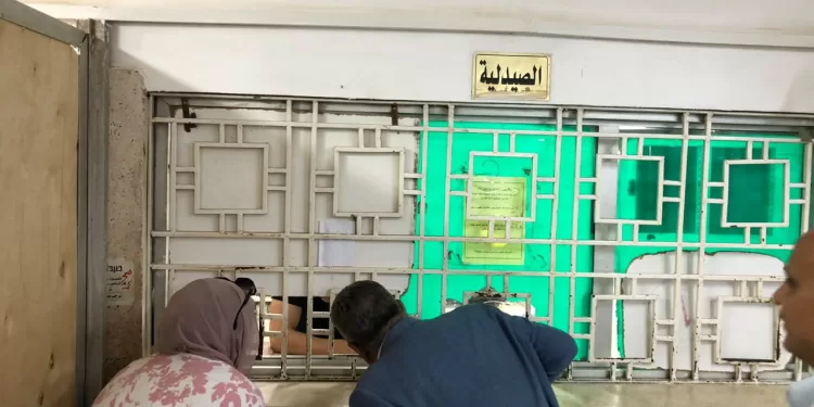 محافظ الدقهلية في زيارة مفاجئة لعيادة التأمين الصحي بجديلة