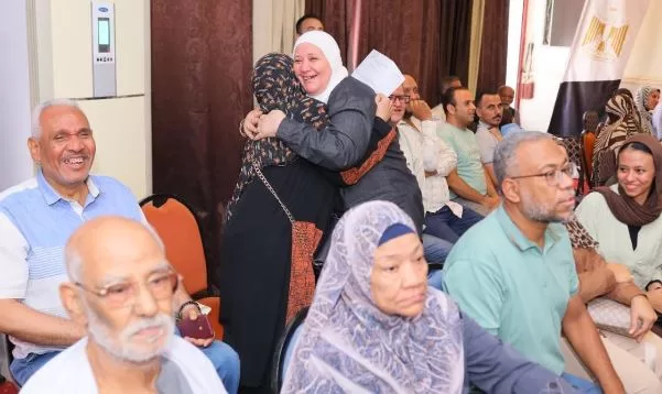 محافظ أسيوط يهنئ الفائزين بقرعة حج وزارة الداخلية لعام 1448هـ / 2026م 3 - جريدة الجمهورية 2 15 - جريدة الجمهورية