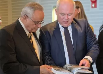 مكتبة الإسكندرية تستقبل 150 كتاباً إهداءً من المركز الثقافي الروسي لتعزيز التعاون الثقافي