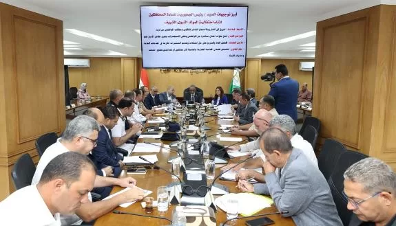 محافظ الجيزة يترأس المجلس التنفيذي لمتابعة ضبط الأسواق واستعدادات معارض «أهلاً مدارس» 2 - جريدة الجمهورية 2 7 - جريدة الجمهورية