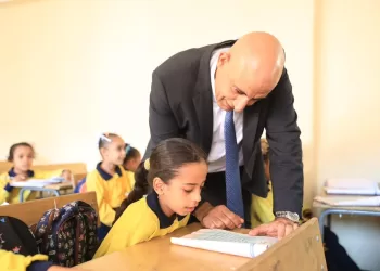 وزير التربية والتعليم يتفقد عددًا من المدارس بسمالوط والمنيا وأبوقرقاص لمتابعة انتظام الدراسة