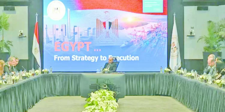 توطين التنمية وخلق فرص عمل بالمحافظات