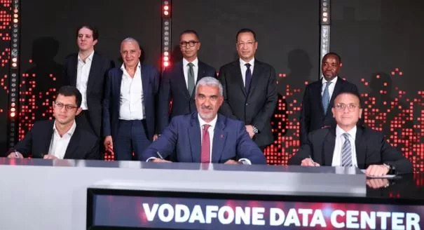 «ڤودافون بيزنس» تعزز البنية التحتية الرقمية في مصر بأكبر مركز بيانات وأول مركز للذكاء الاصطناعي السيادي 1 - جريدة الجمهورية «ڤودافون بيزنس» تعزز البنية التحتية الرقمية في مصر بأكبر مركز بيانات وأول مركز للذكاء الاصطناعي السيادي