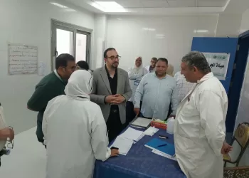 قافلة «فيوم الخير».. بقرية بريشة توقع الكشف الطبي على 934
