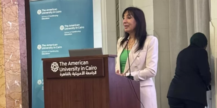 الجامعة الأمريكية وغرفة الصناعات الغذائية تحتفلان بتخريج الدفعة الأولى من شهادة «سلامة الأغذية والتشريعات»