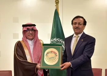 المدير العام لـ«العربية للتنمية الإدارية» يبحث مع رئيس المنظمة العربية للسياحة تعزيز التعاون