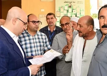 قافلتان طبيتان لعلاج المواطنين الأولى بالرعاية في الفيوم