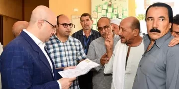 قافلتان طبيتان لعلاج المواطنين الأولى بالرعاية في الفيوم