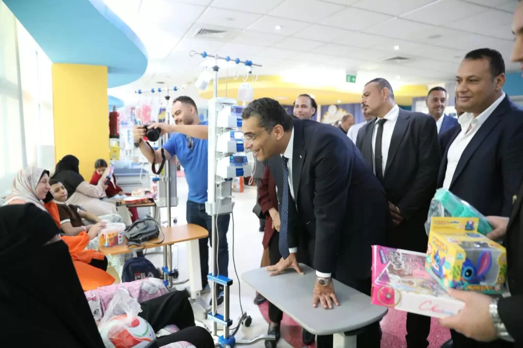 محافظ البحر الأحمر يزور مستشفى 57357 ويعلن حشد جهود المحافظة لدعم مبادرة «من قلب الغردقة.. أمل لأبطالنا» 3 - جريدة الجمهورية WhatsApp Image 2026 09 02 at 9.49.32 PM - جريدة الجمهورية