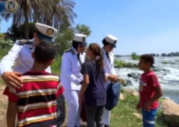 «يد» تكافح الجريمة و«يد» تساعد الأكثر احتياجًا