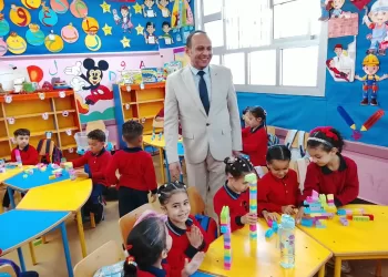 محافظ البحيرة تتابع انتظام الدراسة وتفقد أعمال التشجير بمدرسة سيدي غازي الثانوية