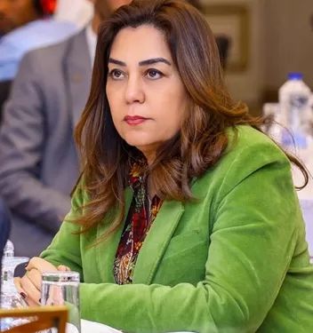 د. منال عوض: غلق 97 محلًا مخالفًا ورفع 167 حالة إشغال في حملات ميدانية بأحياء القاهرة