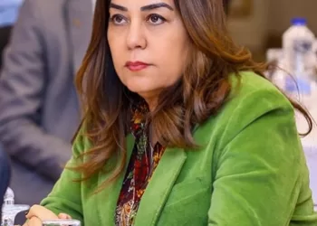 د. منال عوض: غلق 97 محلًا مخالفًا ورفع 167 حالة إشغال في حملات ميدانية بأحياء القاهرة