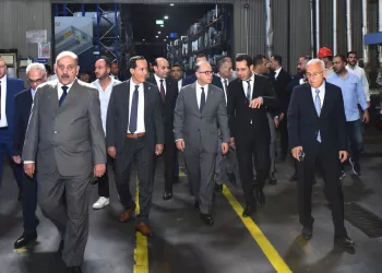 وزير الاستثمار يتفقد مصنع “دي إن إم” بدمياط ويطلع على خطط التوسع وزيادة الصادرات