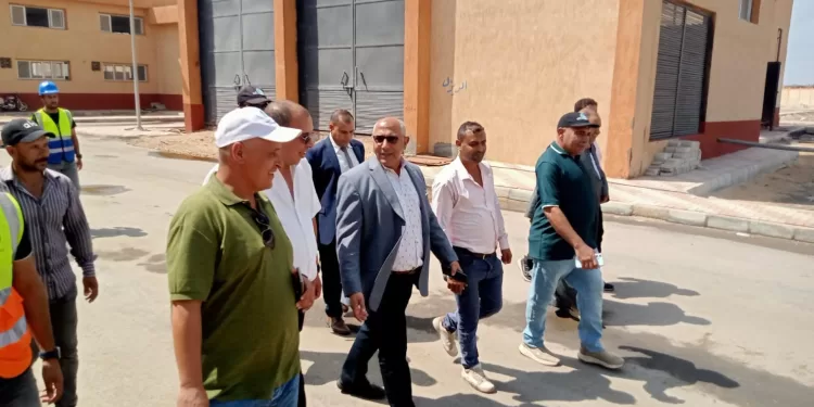 رئيس «مياه الشرقية» يشيد بانتظام العمل بمحطة «البكارشة» في جولة مفاجئة