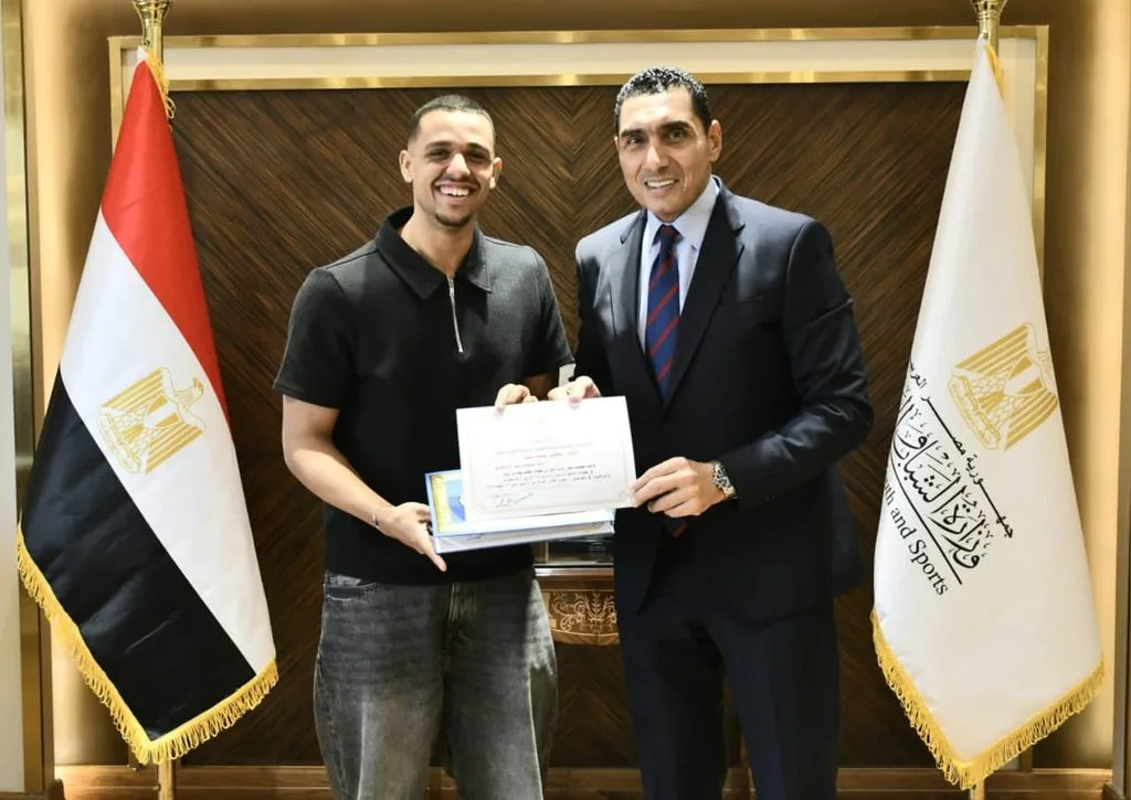 تكريم مصطفى عسل وأمينة عرفي بعد تصدرهما التصنيف العالمي للاسكواش