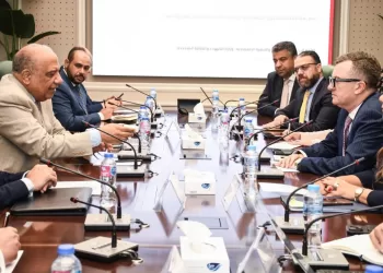 وزيرا الكهرباء والتخطيط يبحثان خطة عمل مشروعات تحلية مياه البحر وتعظيم القيمة المضافة من الأملاح المستخرجة
