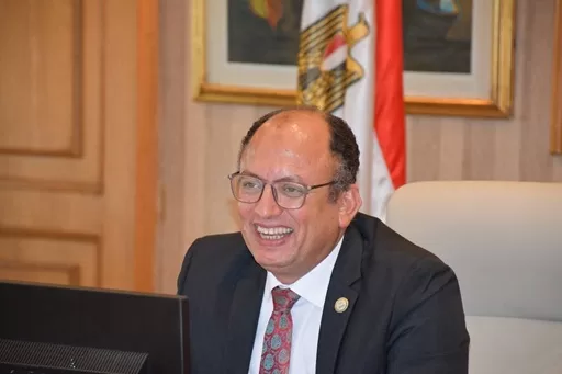 الدكتور عبدالعزيز قنصوة يكلف الدكتور السيد قنديل بمهام رئيس جامعة العاصمة 1 - جريدة الجمهورية الدكتور عبدالعزيز قنصوة يكلف الدكتور السيد قنديل بمهام رئيس جامعة العاصمة