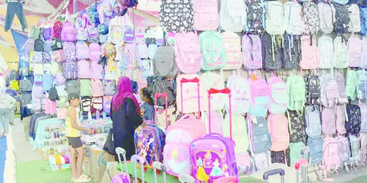 العودة للمدارس..  فرحة وتفاؤل واستعدادات