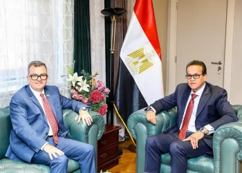 وزيرا الصحة والتخطيط يناقشان متابعة مشروعات القطاع الصحي ضمن خطة التنمية الاقتصادية والاجتماعية