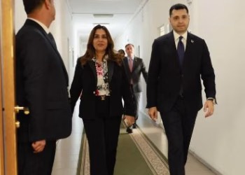 «منال عوض» تبحث التعاون البيئي مع نظيرها الأرميني وتتفقد تقنيات الطاقة الشمسية في «يريفان»